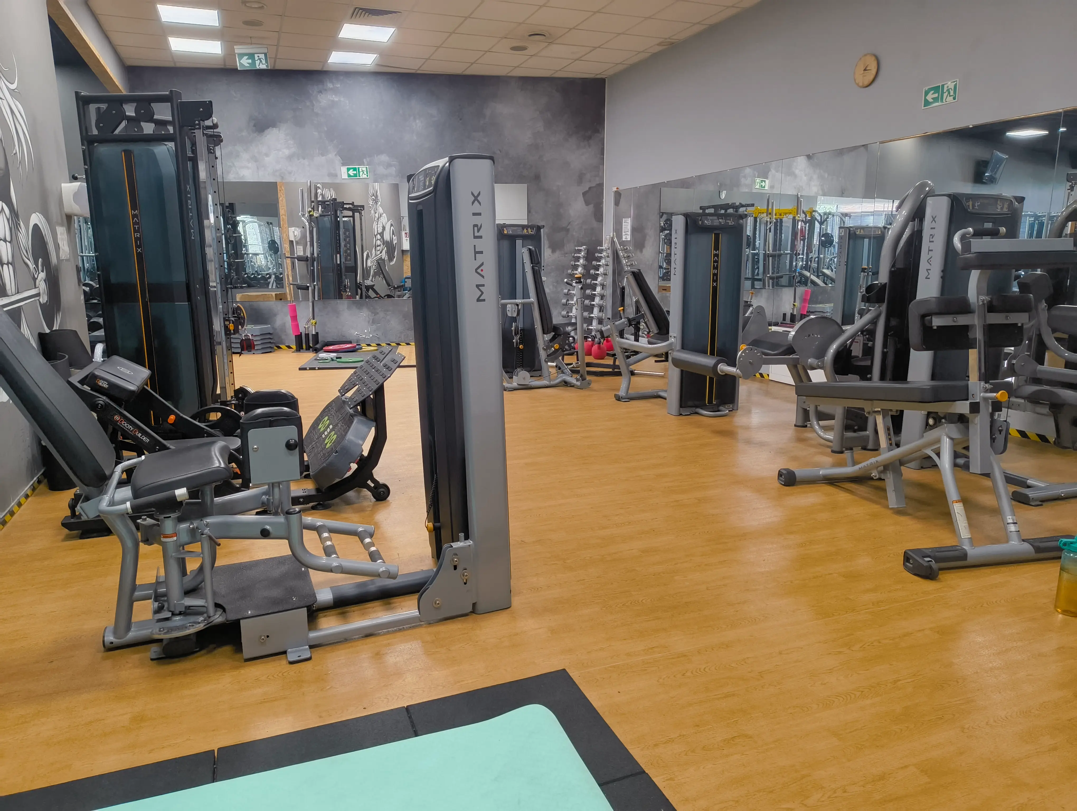 Trening obwodowy — kettlebells i sprzęt funkcjonalny